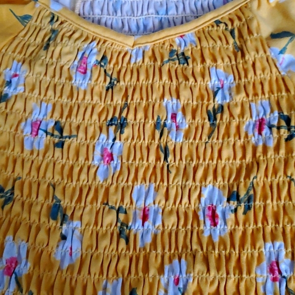 Merchandise - Picture 2 of 4